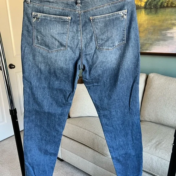 WHBM girlfriend fit denim with rhinestone embellishments size 8 - Picture 3 of 7